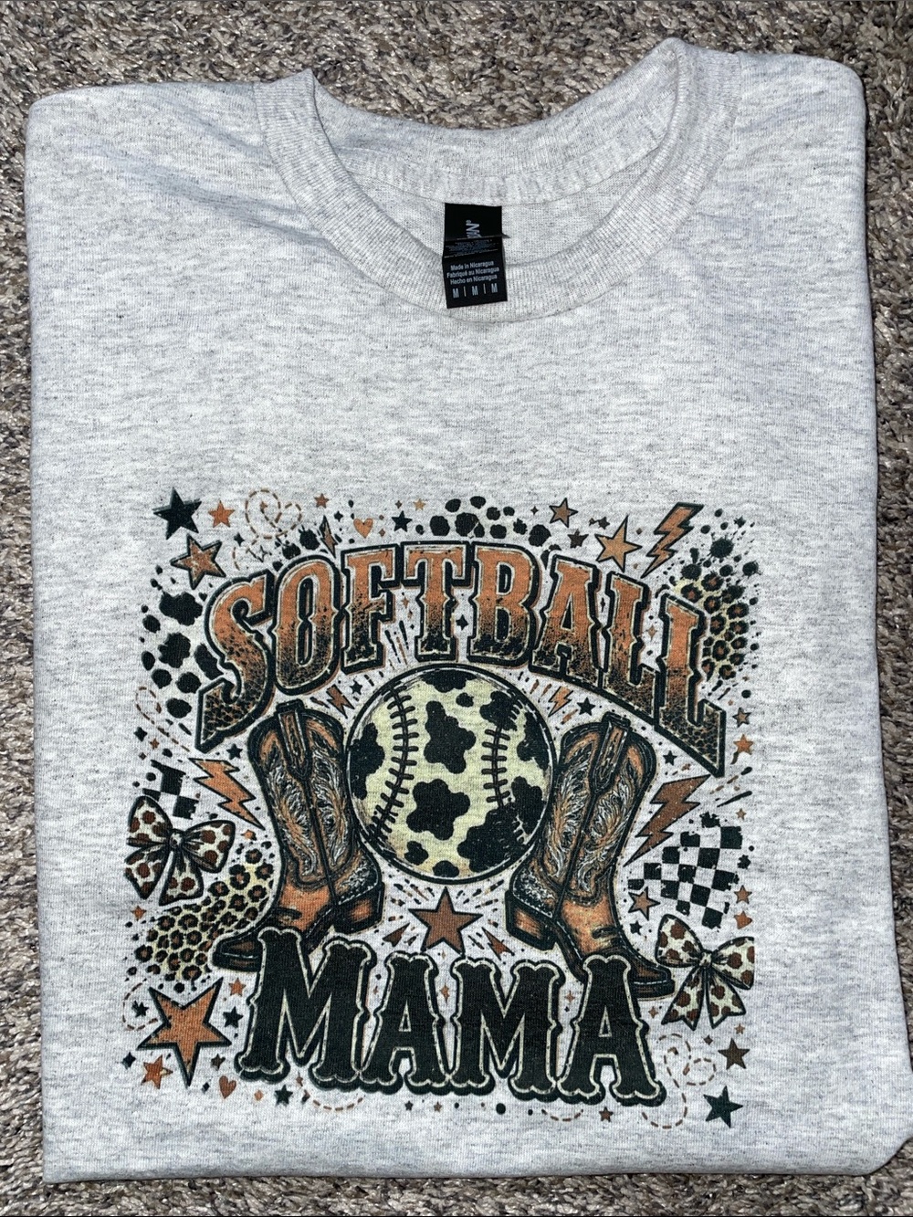 Women’s Softball Mama Shirt NWOT